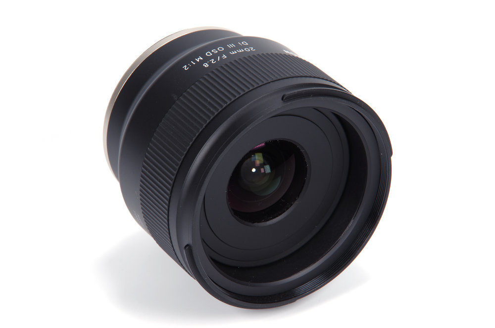 xlg_1000-tamron_20mm_f28_front_oblique_view_1577801393 xlg_1000-tamron_20mm_f28_front_oblique_view_1577801393