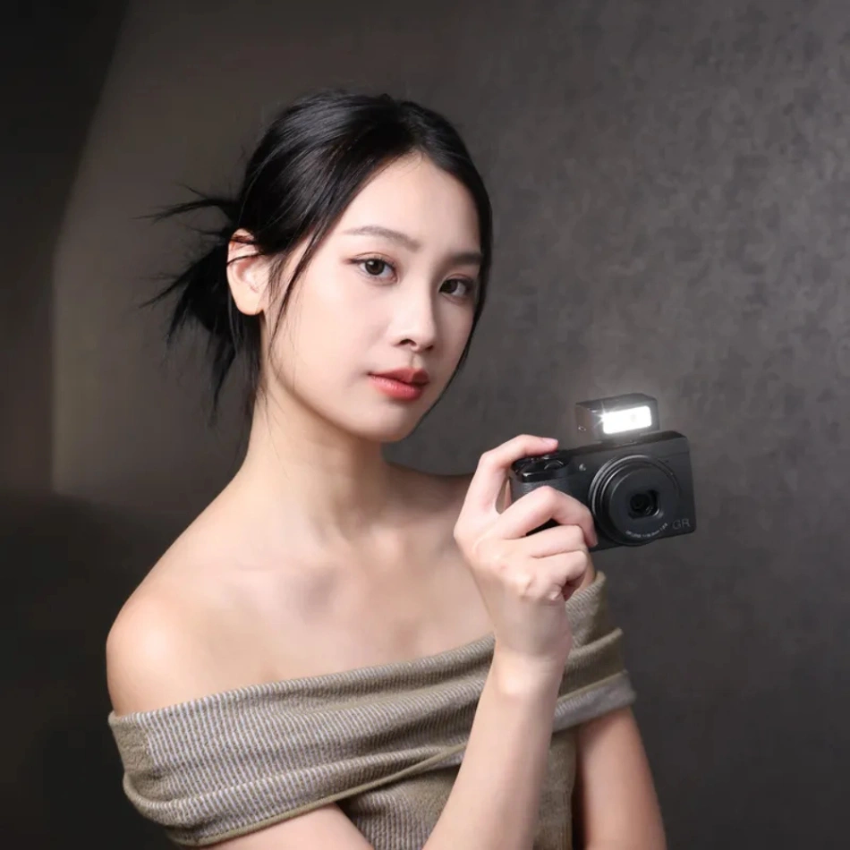 Ulanzi-SL02-Spark-Lite-Camera-Flash-Light-NEW-2 Ulanzi-SL02-Spark-Lite-Camera-Flash-Light-NEW-2